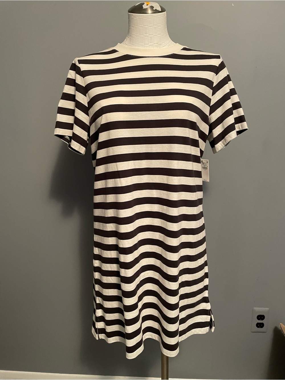 NWT Old Navy Striped Black and Grey Crewneck Women’s T- Shirt Dress - Picture 5 of 11